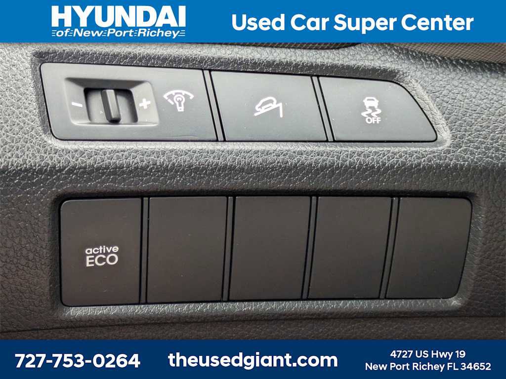 Used 2013 Hyundai Santa Fe Sport 2.0T image 25