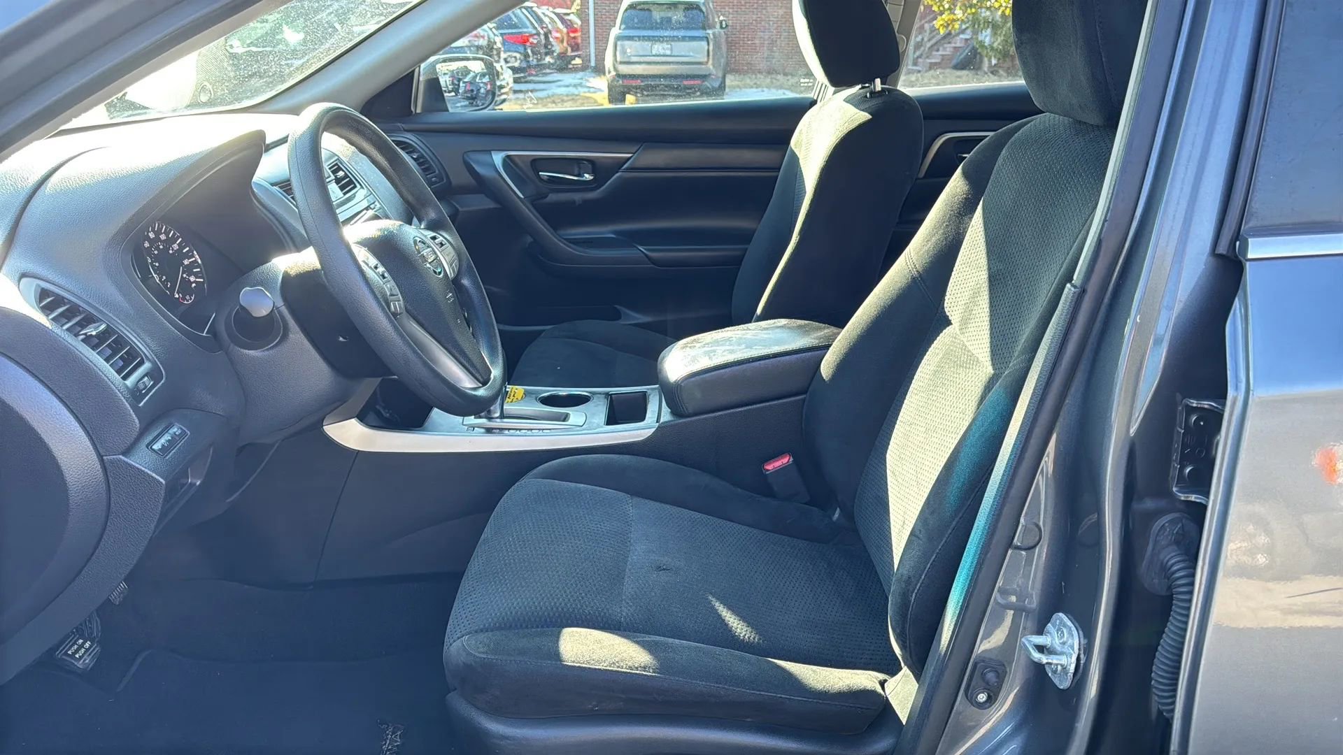 Used 2015 Nissan Altima 2.5 S w/ Special Edition Package image 10