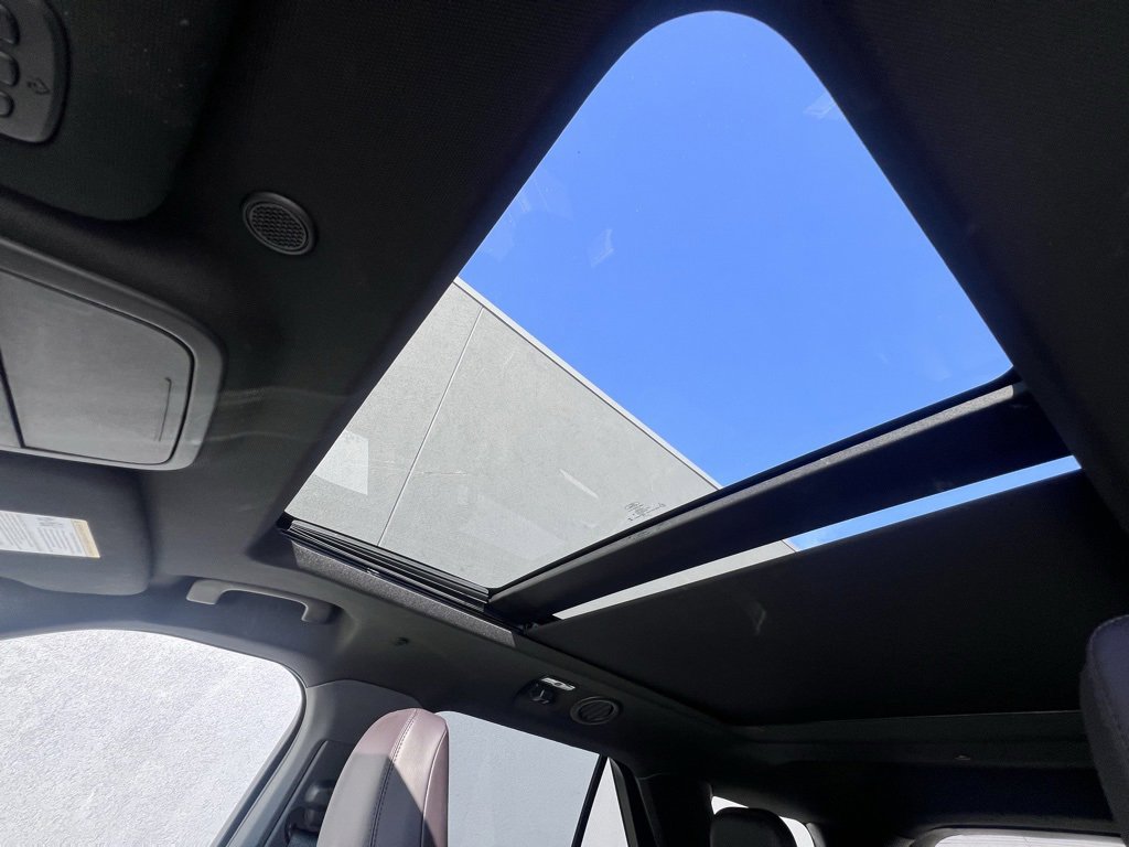 Used 2025 Ford Explorer Platinum w/ LUX Leather Package image 32