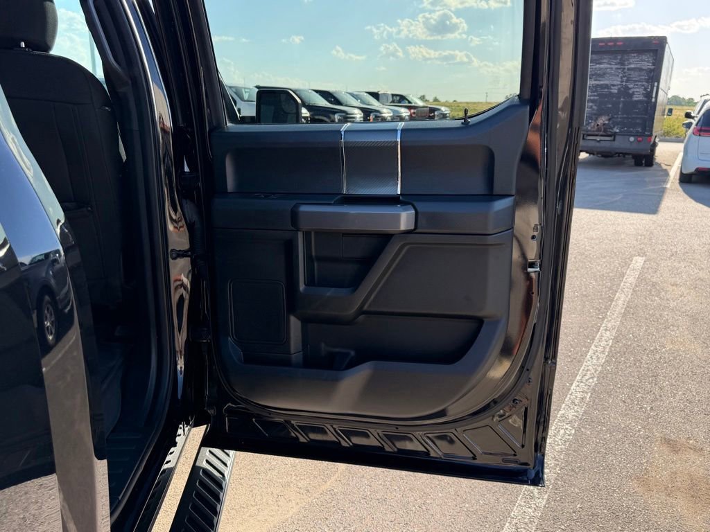 Used 2019 Ford F150 XLT w/ Equipment Group 302A Luxury AWD/4WD image 18