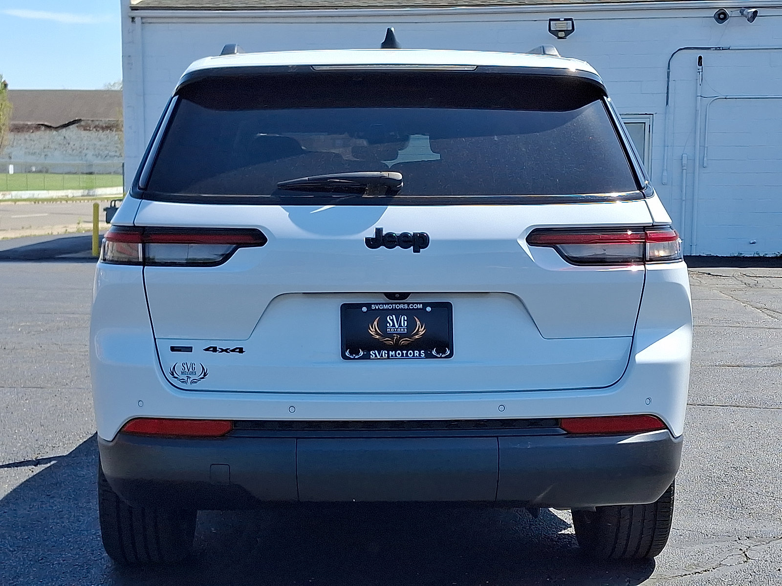 Used 2023 Jeep Grand Cherokee L Laredo AWD/4WD image 15