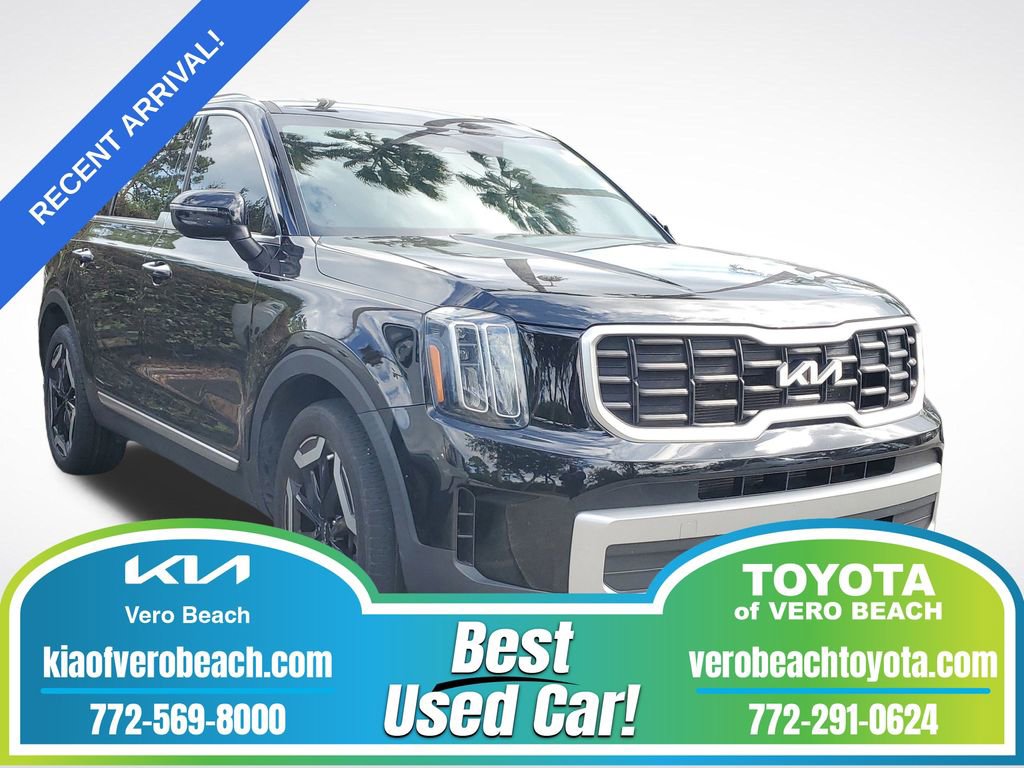 Certified 2023 Kia Telluride S w/ S Sunroof Package