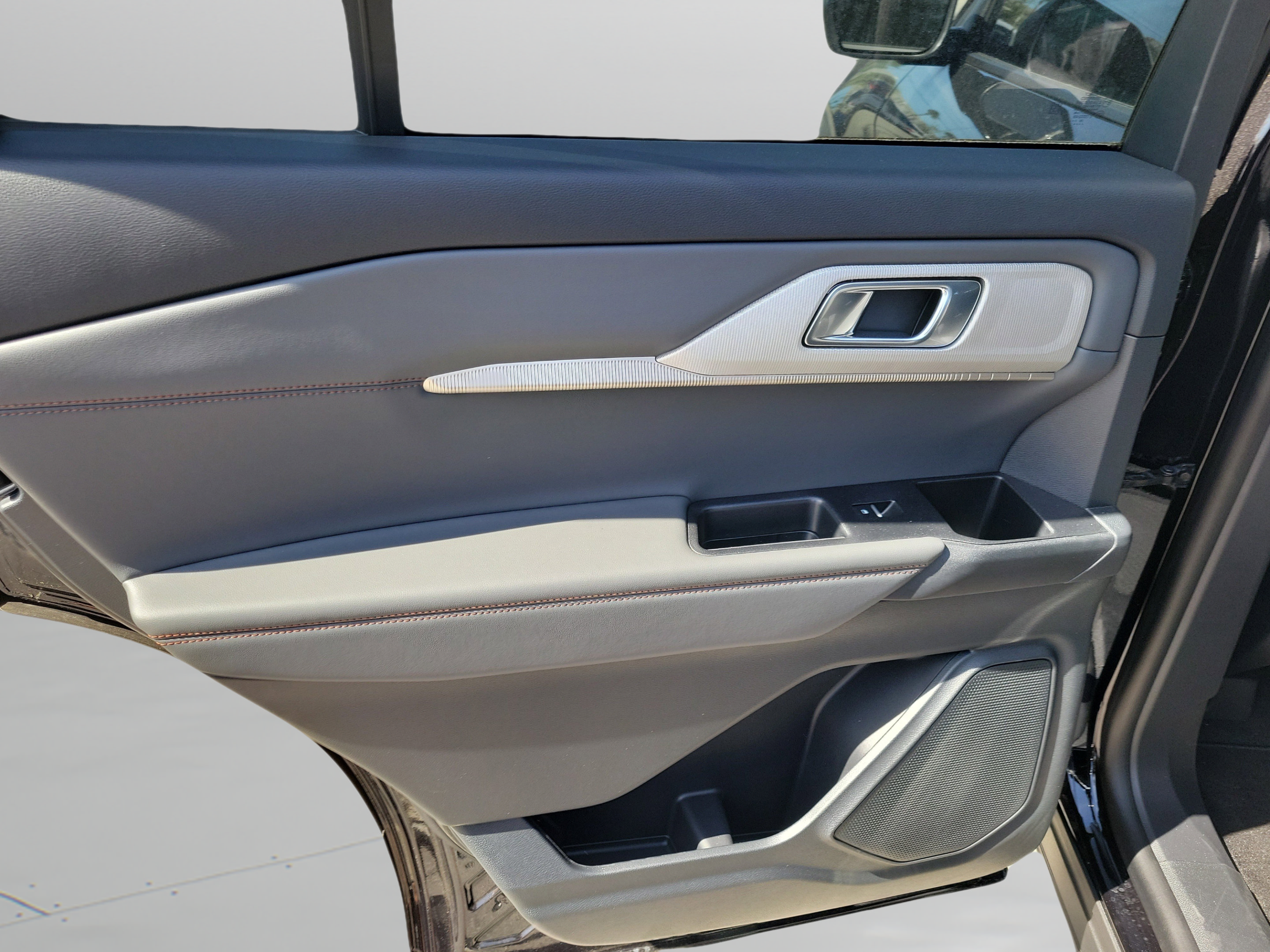 New 2026 Ford Explorer Active w/ Active Comfort Package RWD image 25