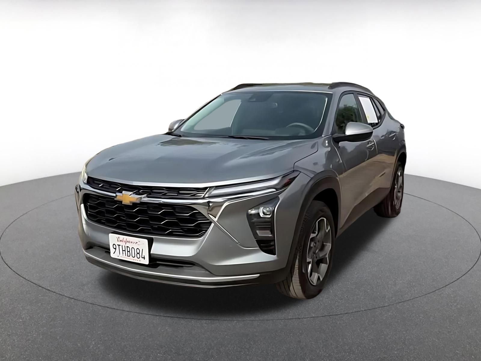 Used 2025 Chevrolet Trax LT image 7