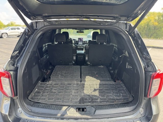 Used 2020 Ford Explorer ST w/ Premium Technology Package image 9