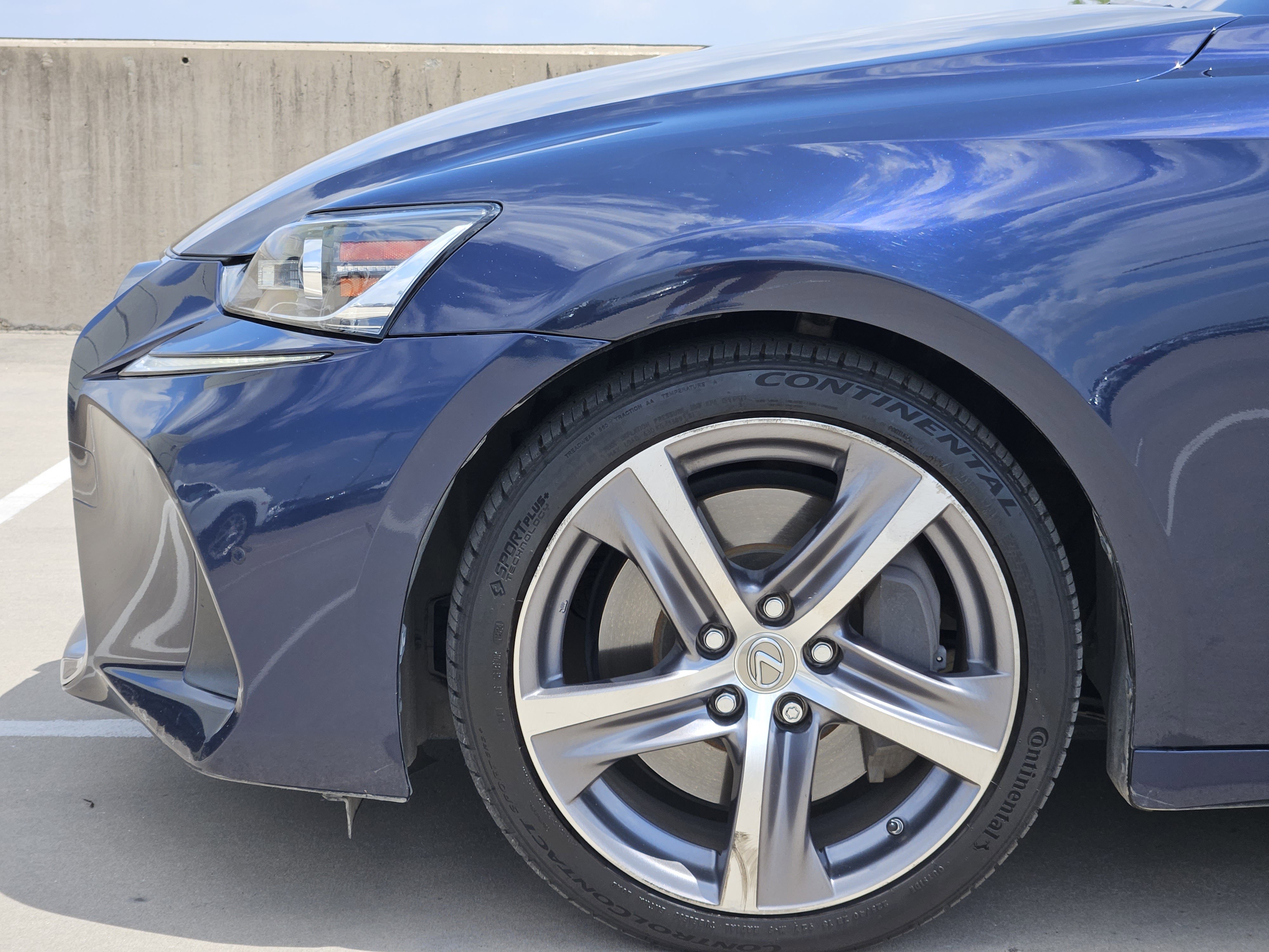 Used 2018 Lexus IS 300 w/ Comfort Package RWD image 13
