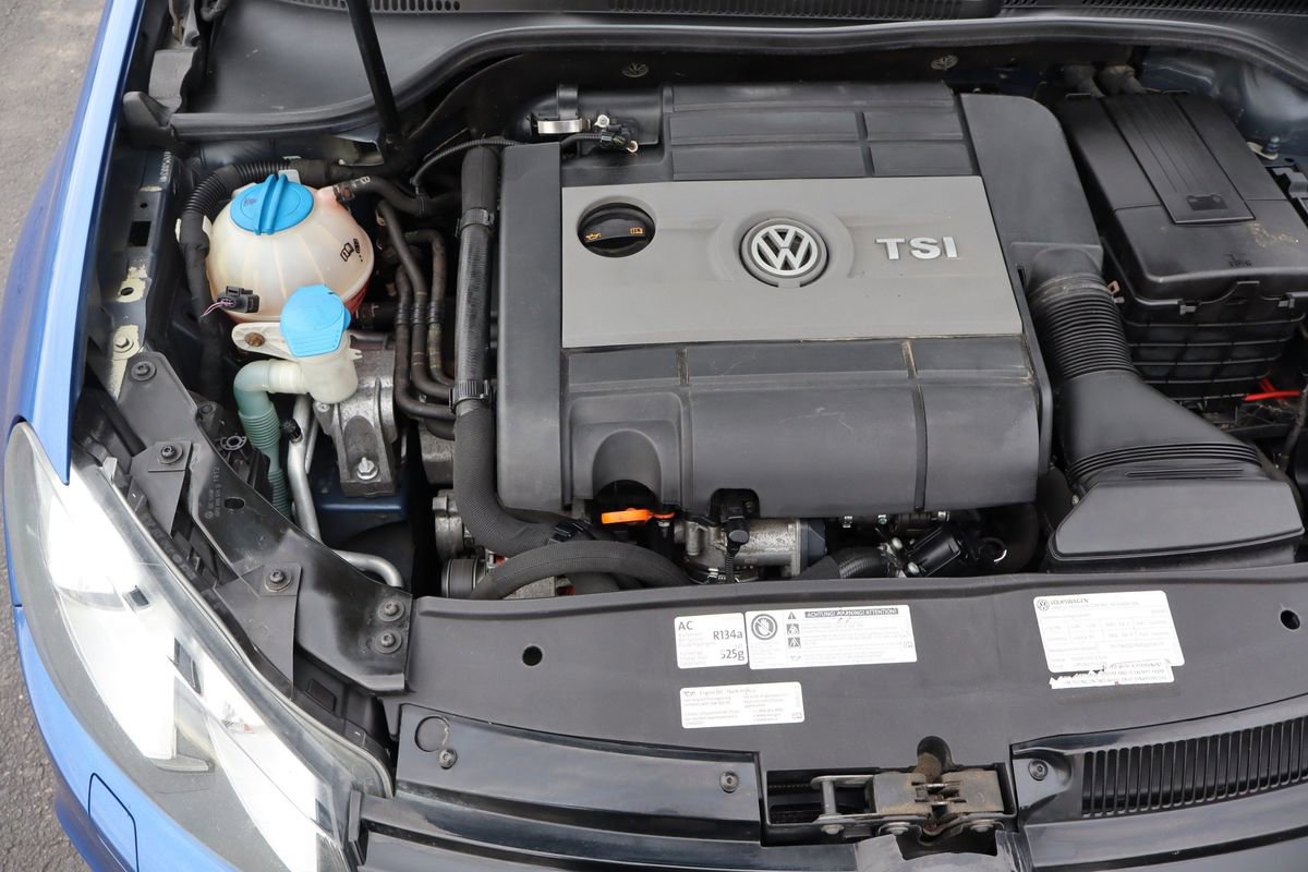 Used 2013 Volkswagen Golf R 2-Door image 36