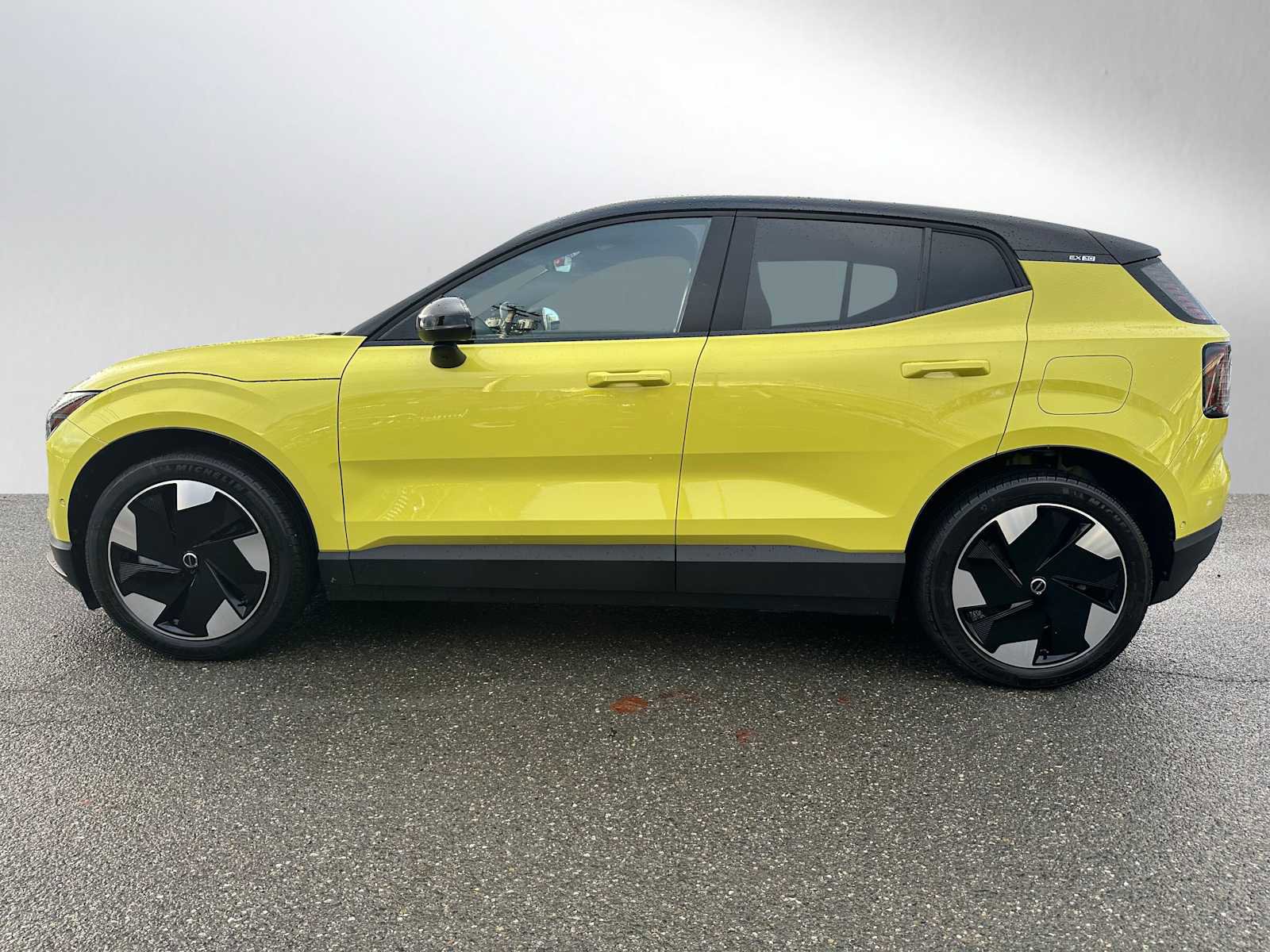 Used 2025 Volvo EX30 Ultra image 6