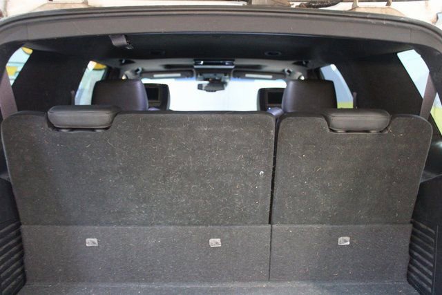 Used 2016 Cadillac Escalade Platinum image 17