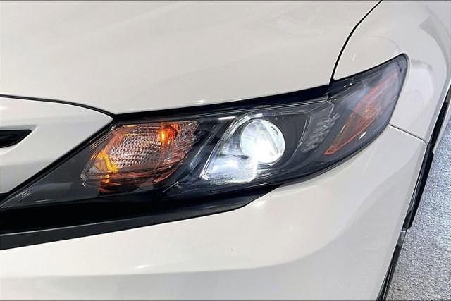 Used 2024 Toyota Camry SE image 33