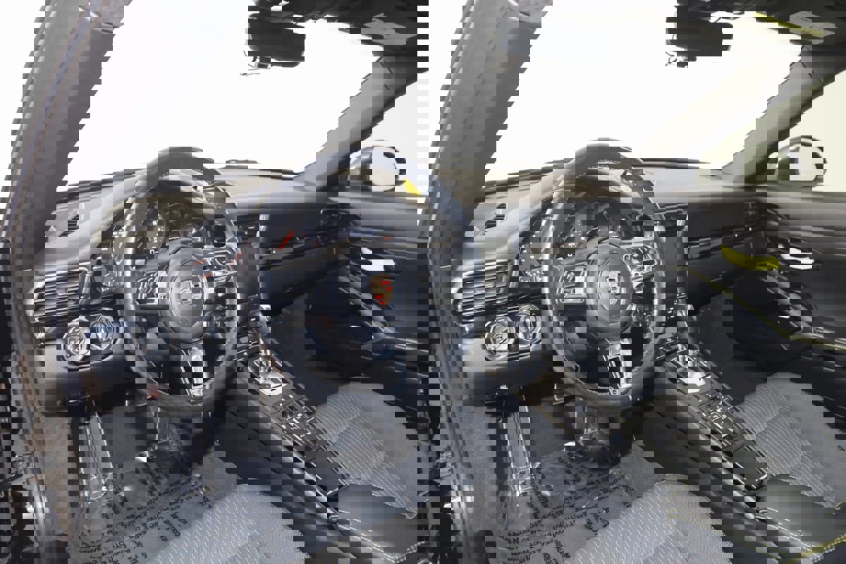 Used 2019 Porsche 911 Carrera T w/ Carrera T Interior Package image 34