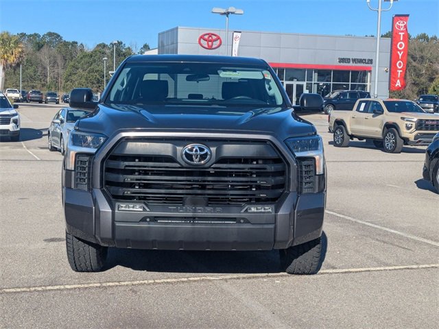 Used 2022 Toyota Tundra SR5 w/ SR5 Convenience Package image 8