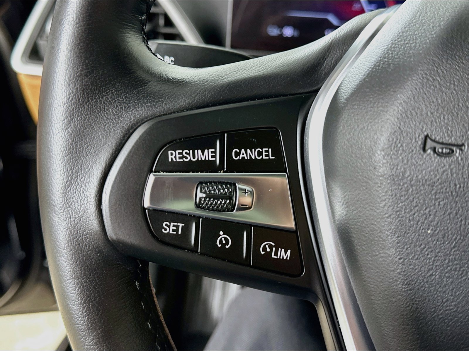 Used 2024 BMW i4 eDrive35 w/ Premium Package RWD image 18