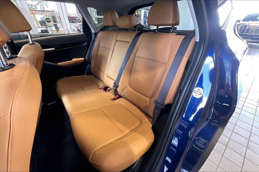 Used 2025 Kia Seltos EX w/ EX Sunroof Package AWD/4WD image 14