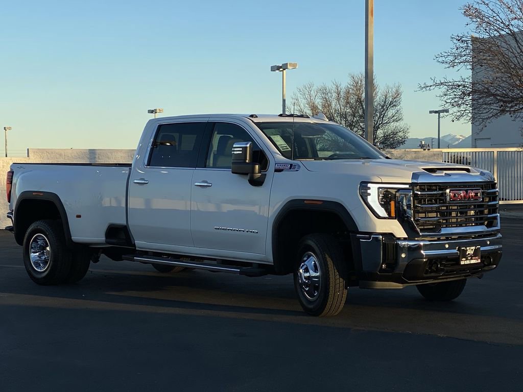 New 2026 GMC Sierra 3500 SLT w/ SLT Convenience Package image 11