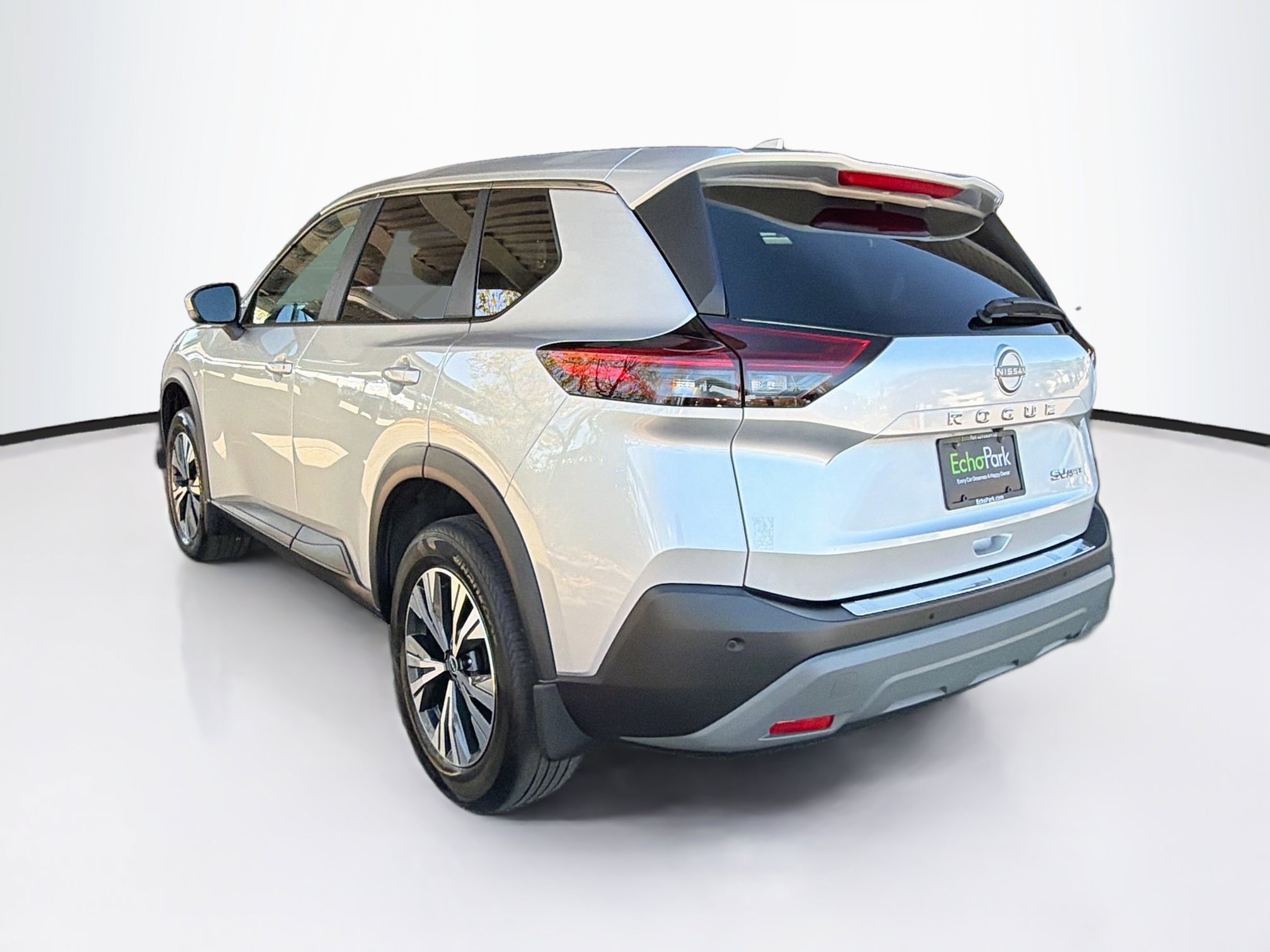 Used 2023 Nissan Rogue SV AWD/4WD image 5