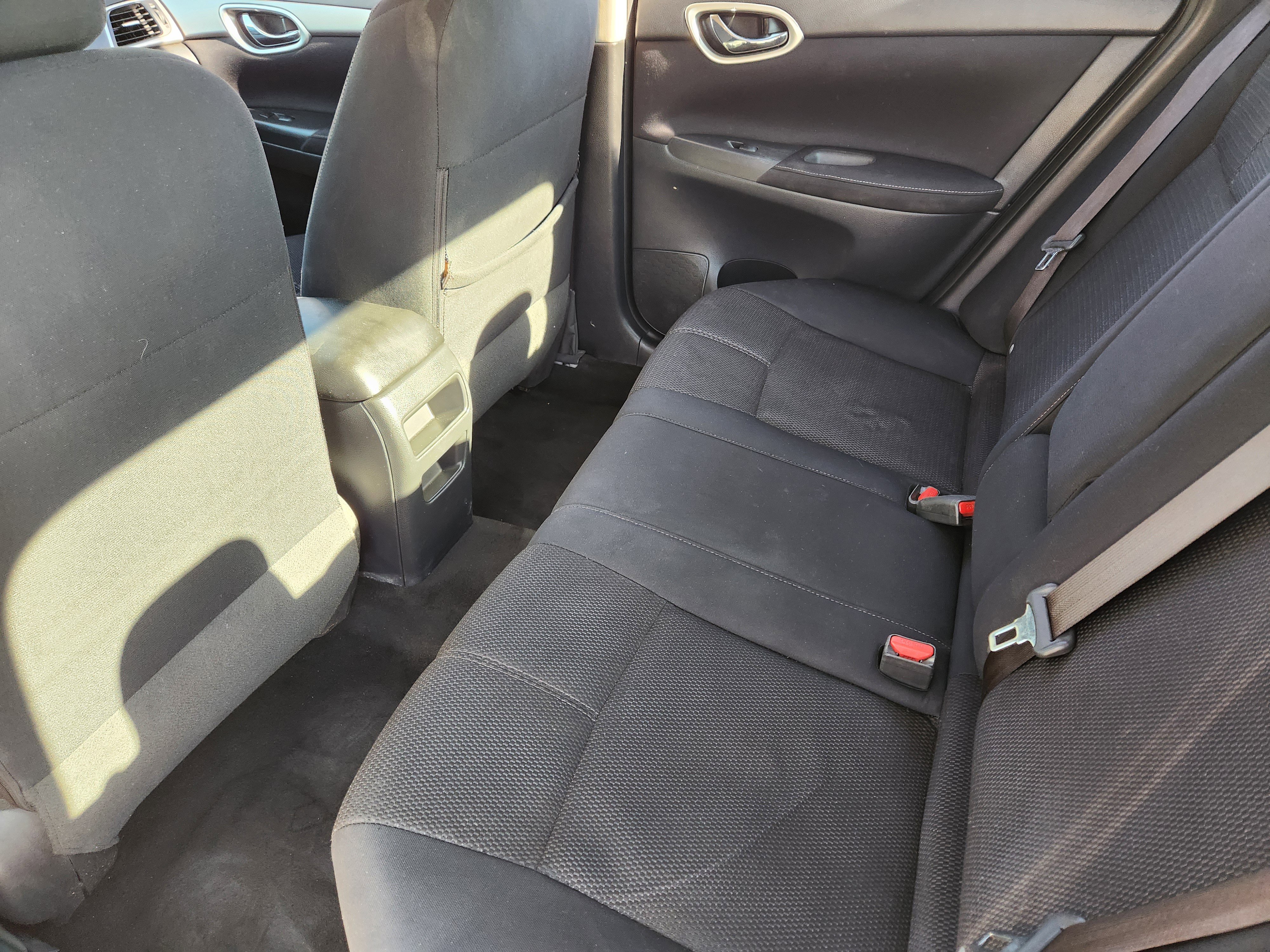 Used 2014 Nissan Sentra S image 29