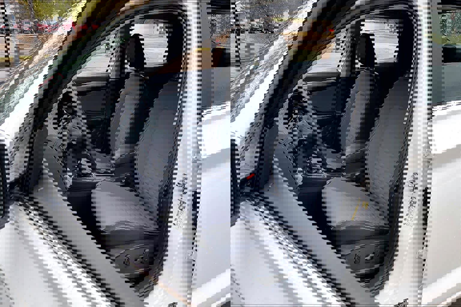 Used 2025 Volkswagen Jetta SE image 7