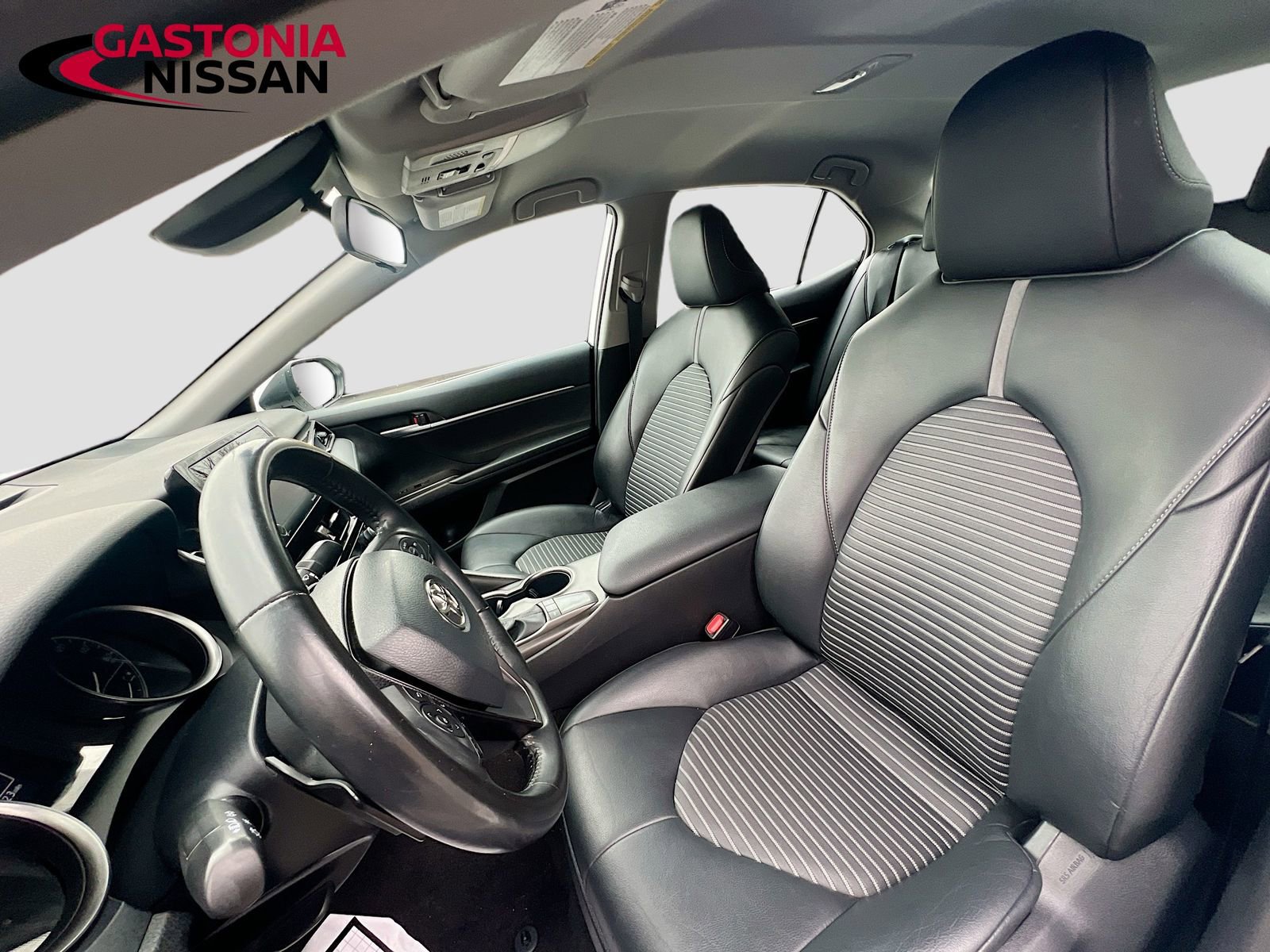 Used 2023 Toyota Camry SE image 27