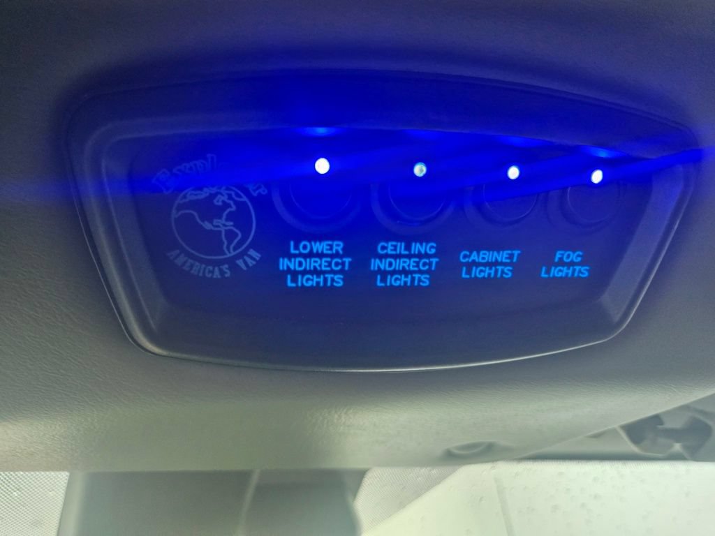 Used 2020 Chevrolet Express 2500 Extended RWD image 35