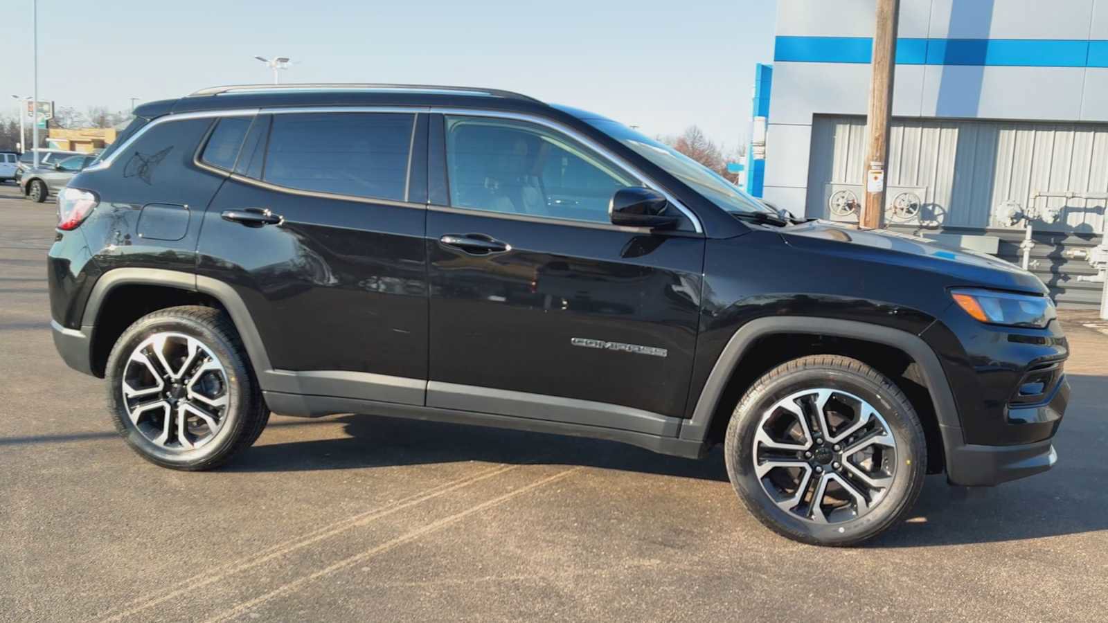 Used 2022 Jeep Compass Limited w/ Sun and Sound Group image 9