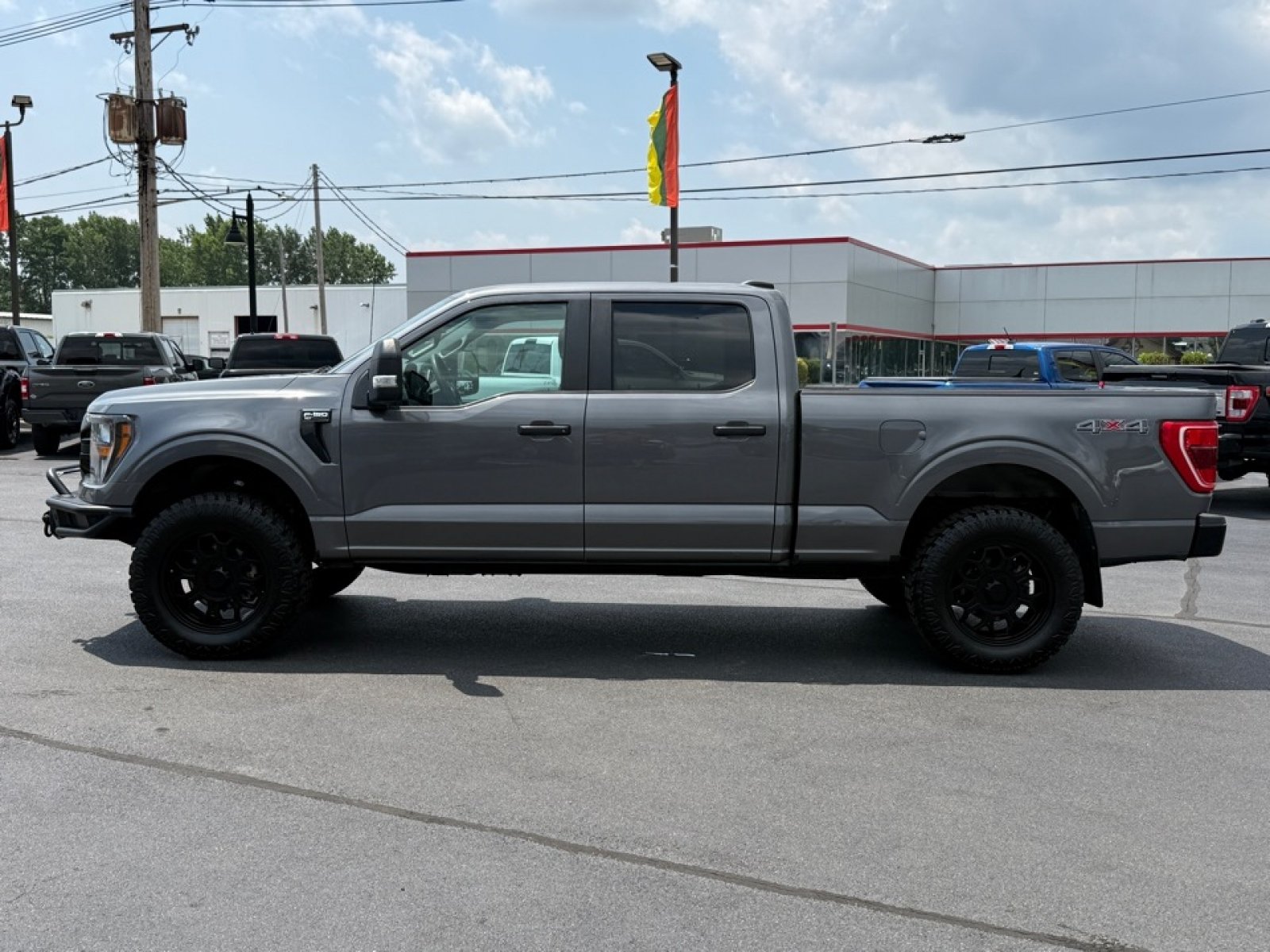 Used 2023 Ford F150 XLT w/ Trailer Tow Package AWD/4WD image 5