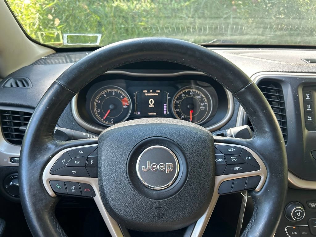 Used 2016 Jeep Cherokee Sport w/ Cold Weather Group AWD/4WD image 13