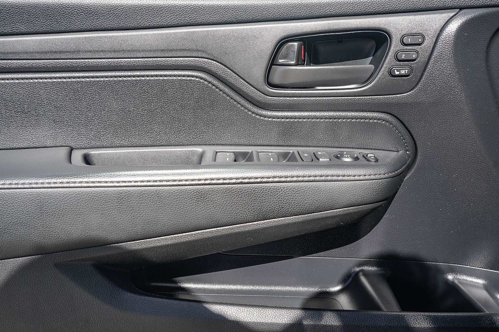 Used 2025 Honda Odyssey Sport-L image 22