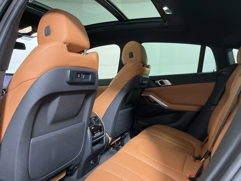 Certified 2022 BMW X6 xDrive40i w/ Premium Package image 24