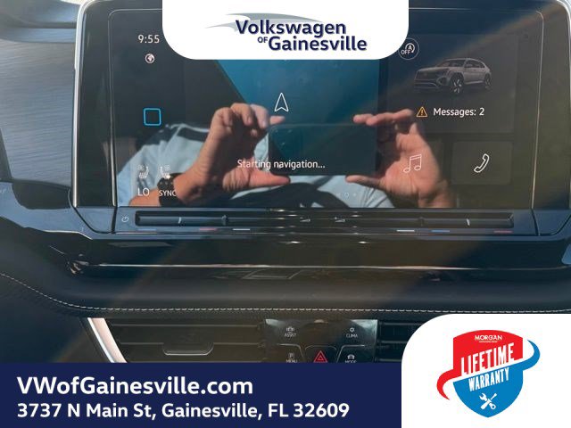 Used 2025 Volkswagen Atlas Cross Sport SE image 25