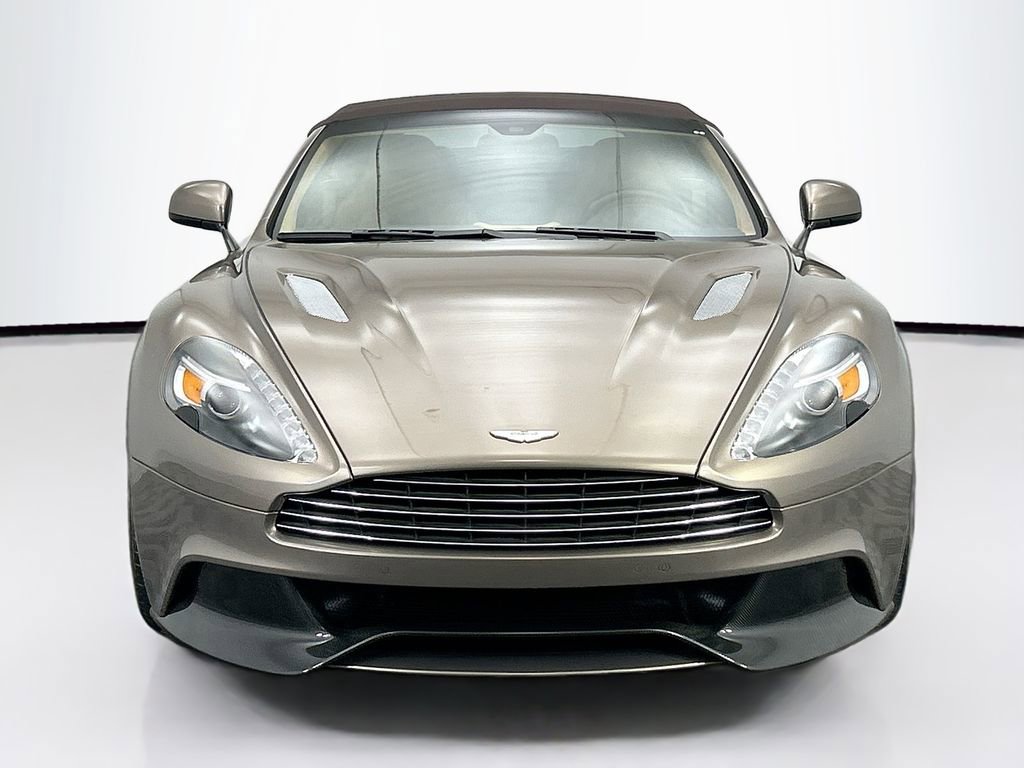 Used 2017 Aston Martin Vanquish Volante image 2
