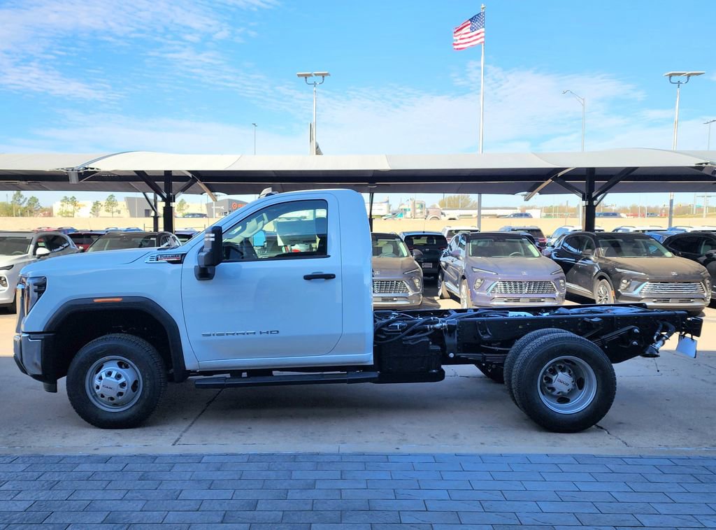 New 2026 GMC Sierra 3500 Pro w/ Convenience Package image 6