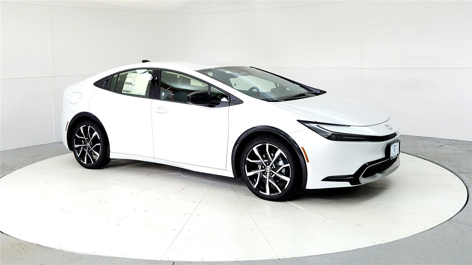 New 2026 Toyota Prius Plug-In Hybrid FWD image 7