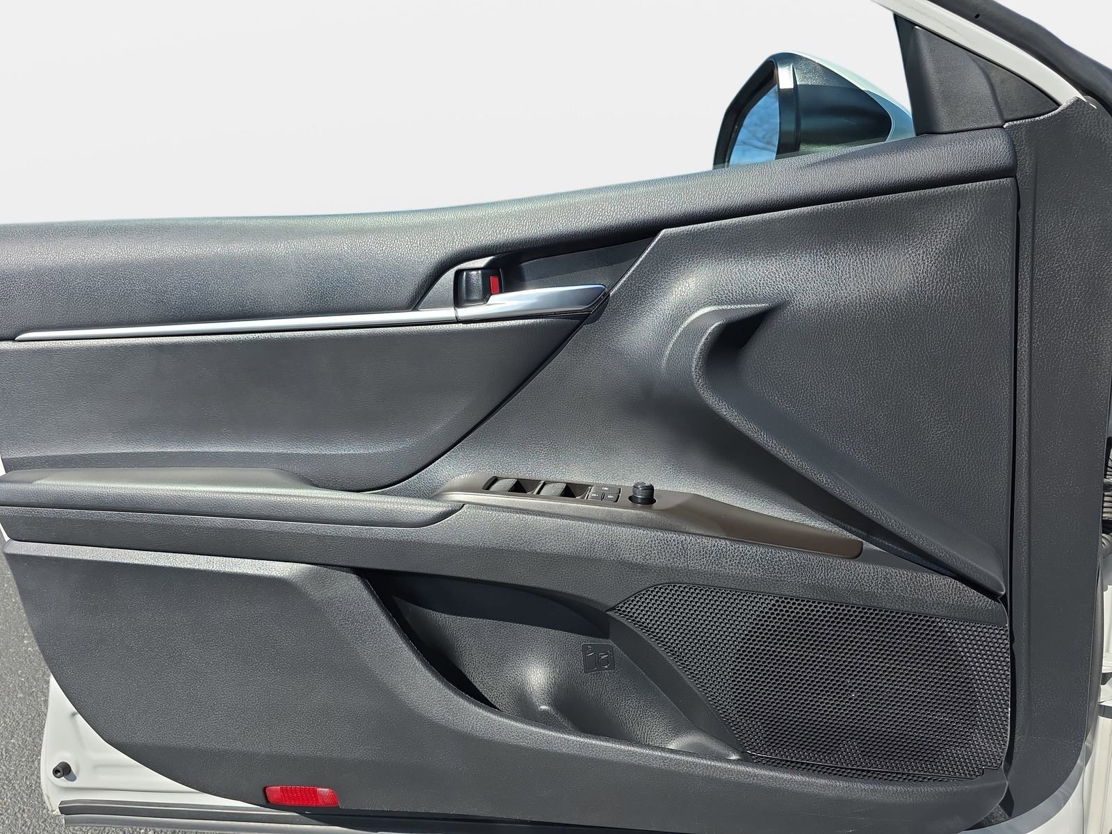 Used 2024 Toyota Camry LE w/ Convenience Package image 26