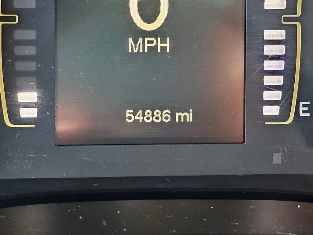 Used 2014 Jeep Cherokee Latitude w/ Cold Weather Group image 28