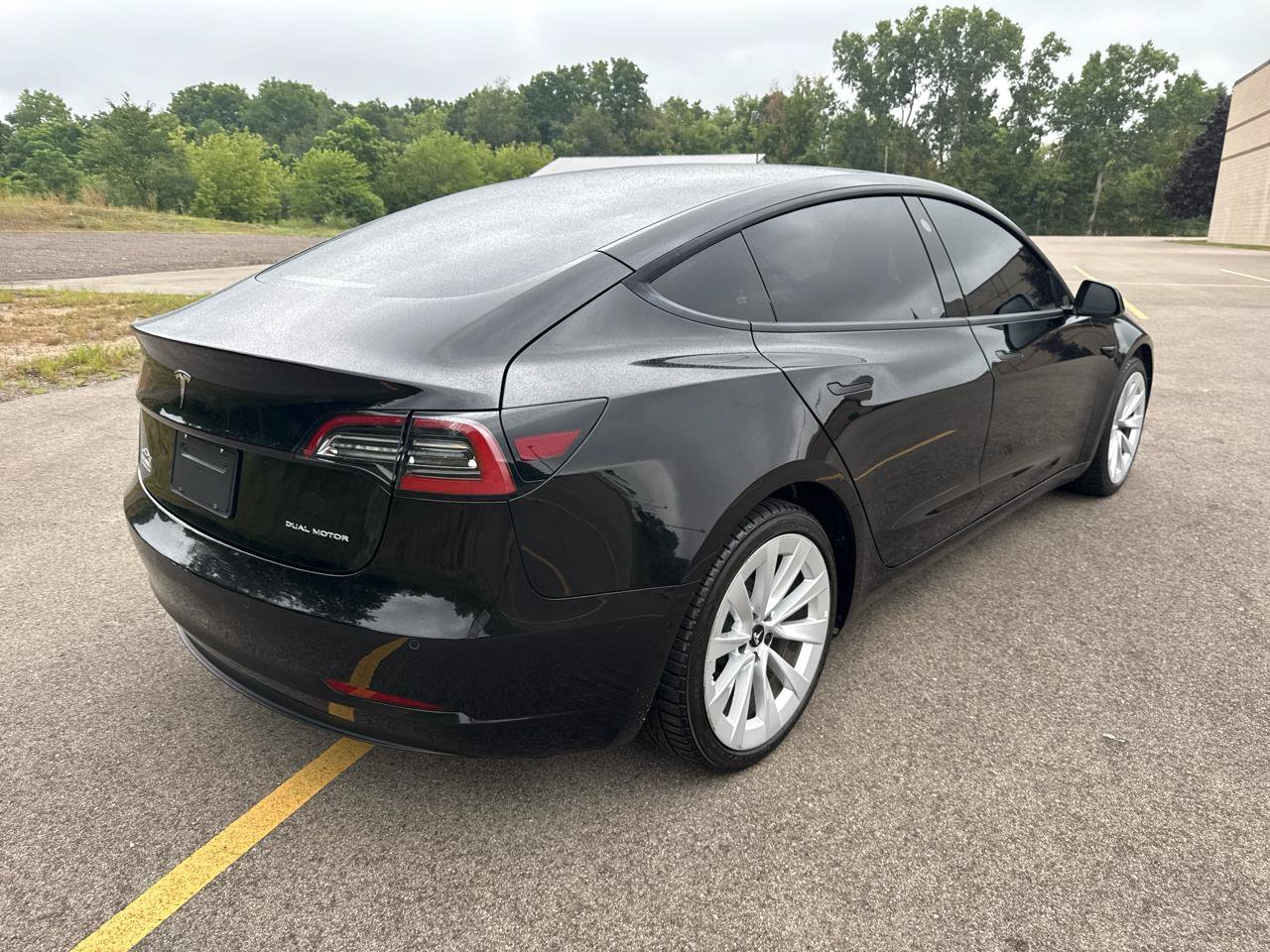 Used 2022 Tesla Model 3 Long Range AWD/4WD image 5