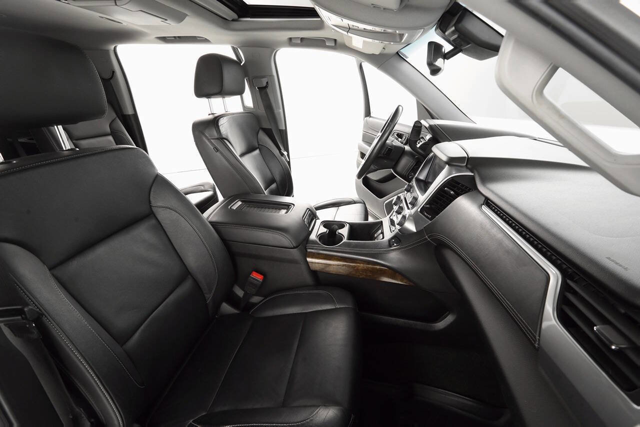 Used 2017 Chevrolet Suburban LT w/ LT Signature Package image 14