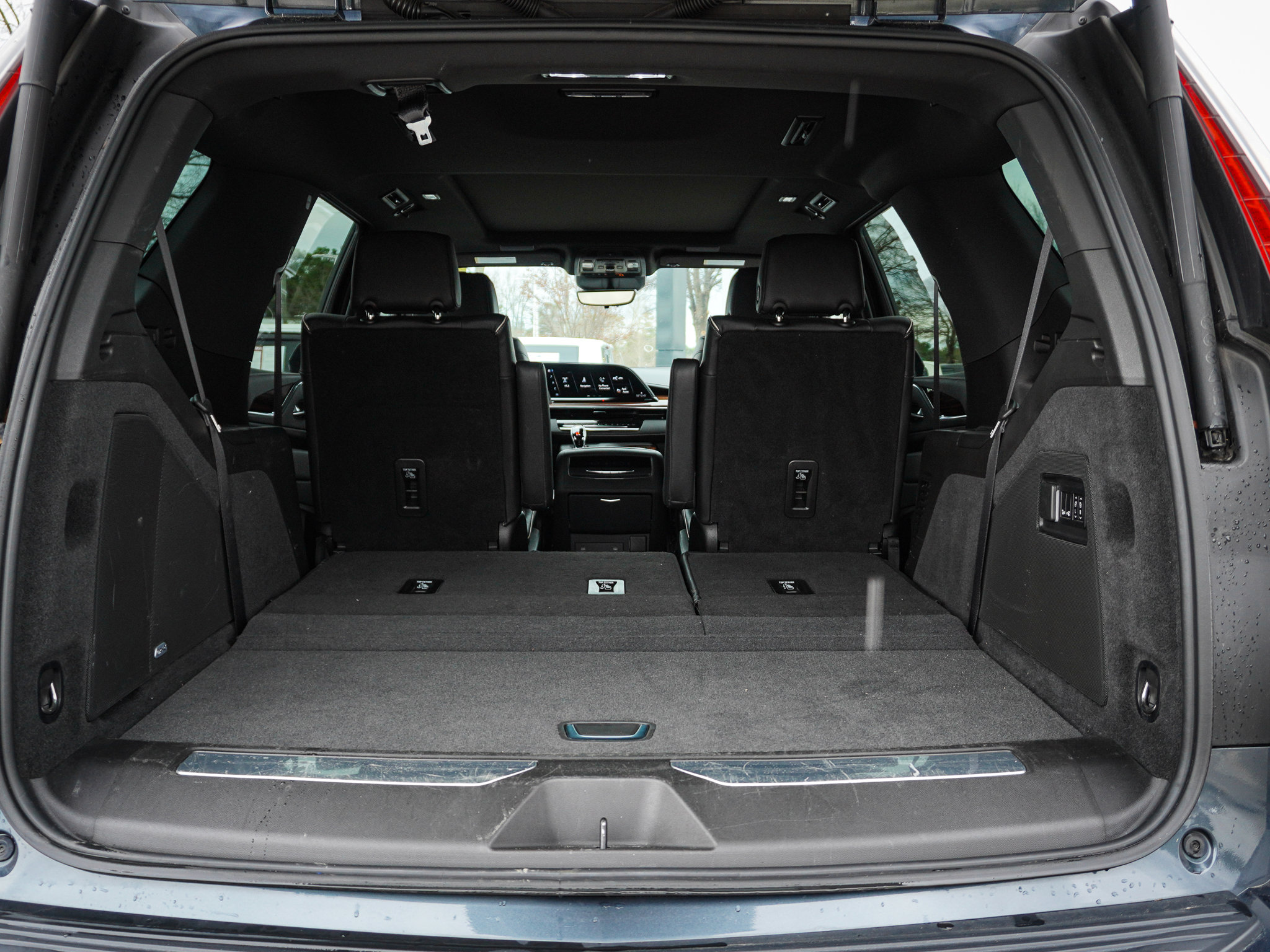 Used 2021 Cadillac Escalade Premium Luxury w/ Driver Assist Tech Package image 31