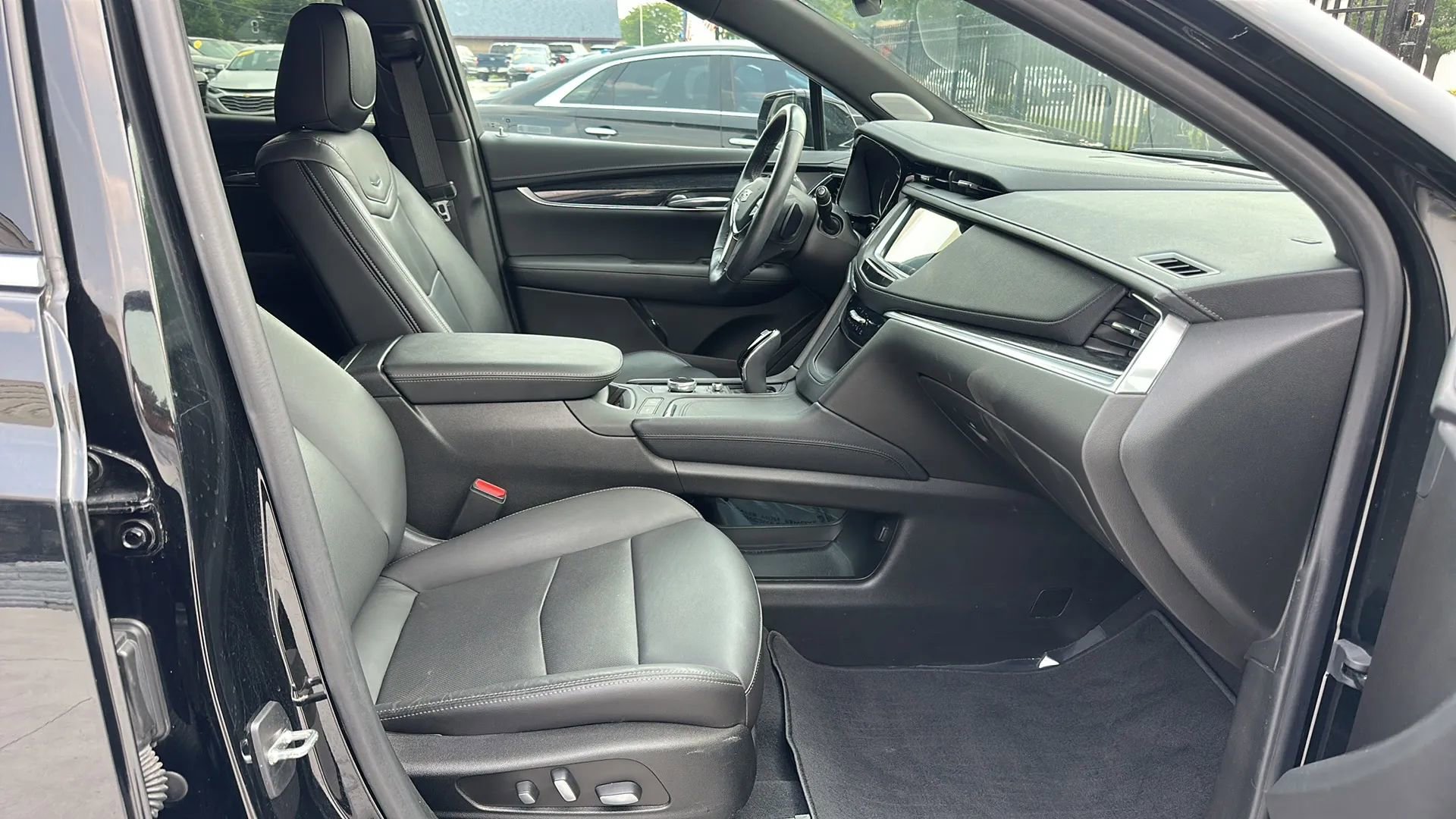 Used 2022 Cadillac XT5 Premium Luxury image 12