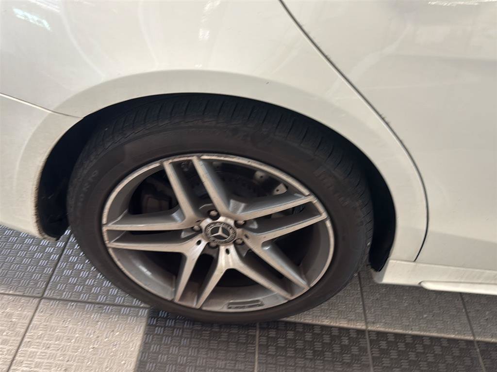 Used 2018 Mercedes-Benz S 560 Sedan image 5