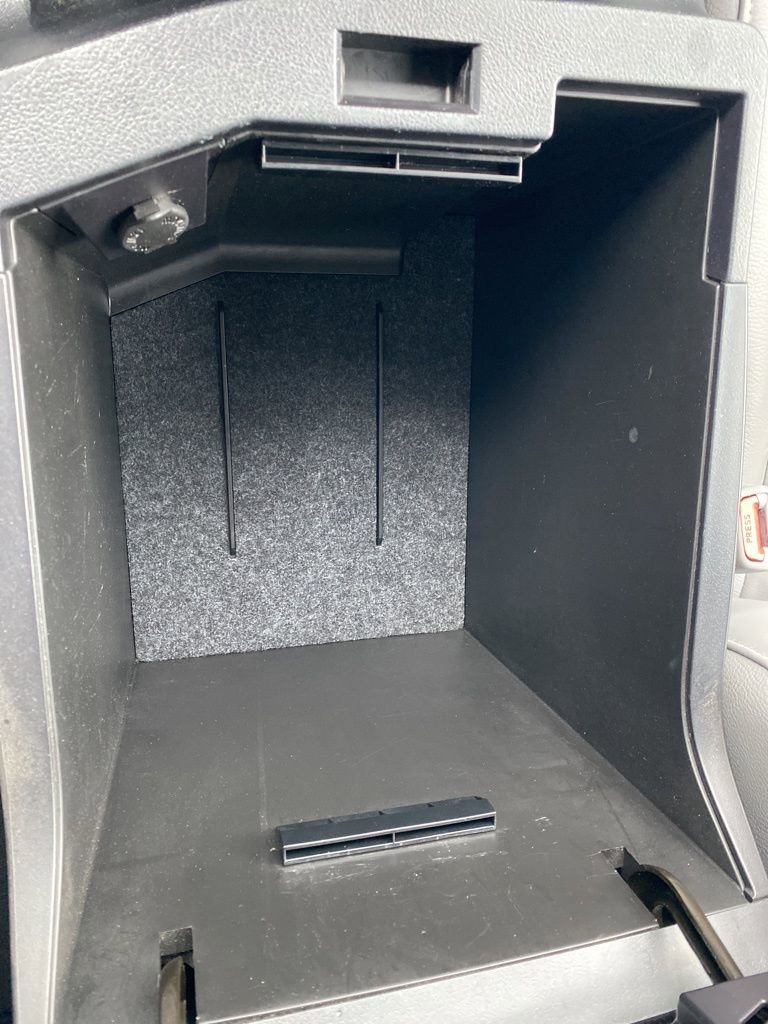 Used 2020 Toyota Sequoia Limited w/ Safety & Convenience Package image 33