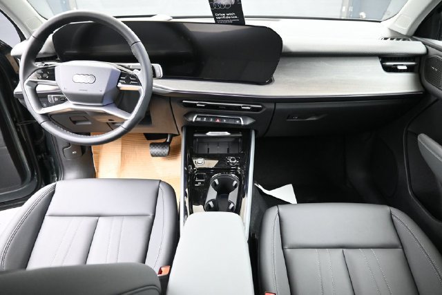 New 2026 Audi Q3 quattro 2.0T AWD/4WD image 18