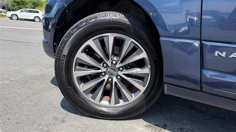 Used 2016 Lincoln Navigator L Select AWD/4WD image 12