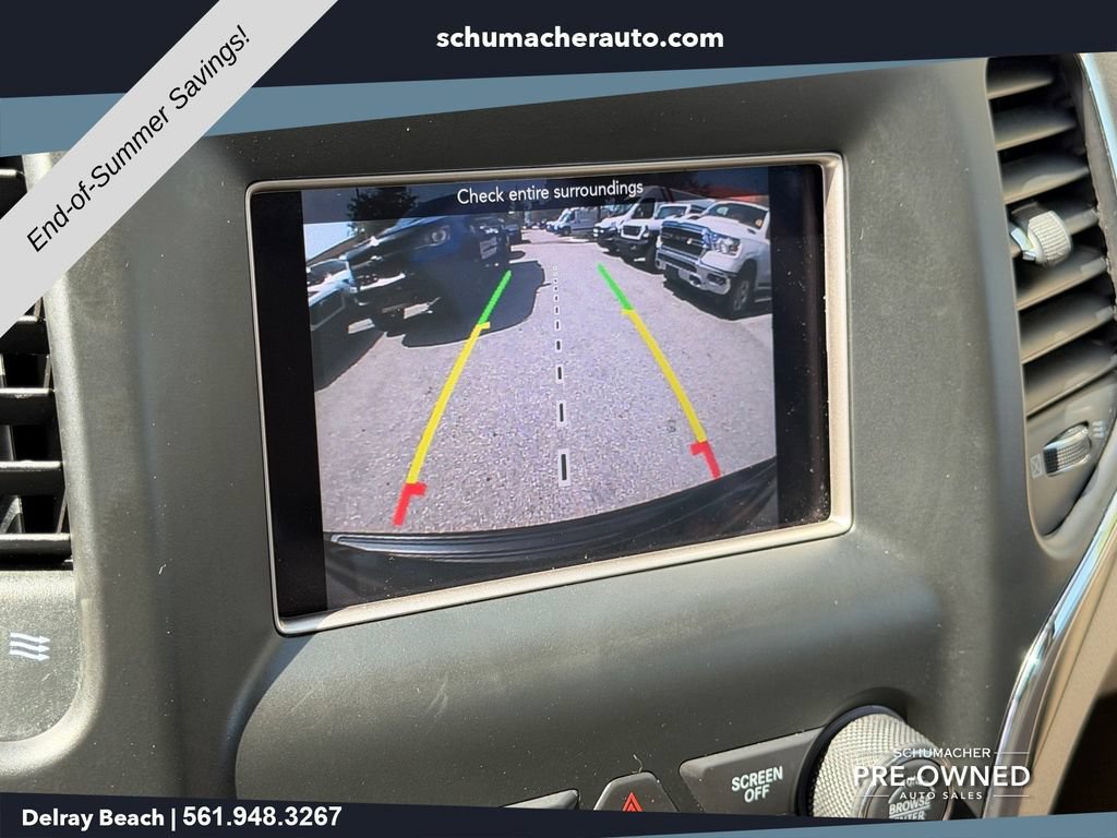 Used 2019 Jeep Grand Cherokee Laredo AWD/4WD image 22