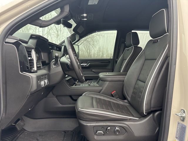 Used 2026 GMC Sierra 2500 AT4X image 4