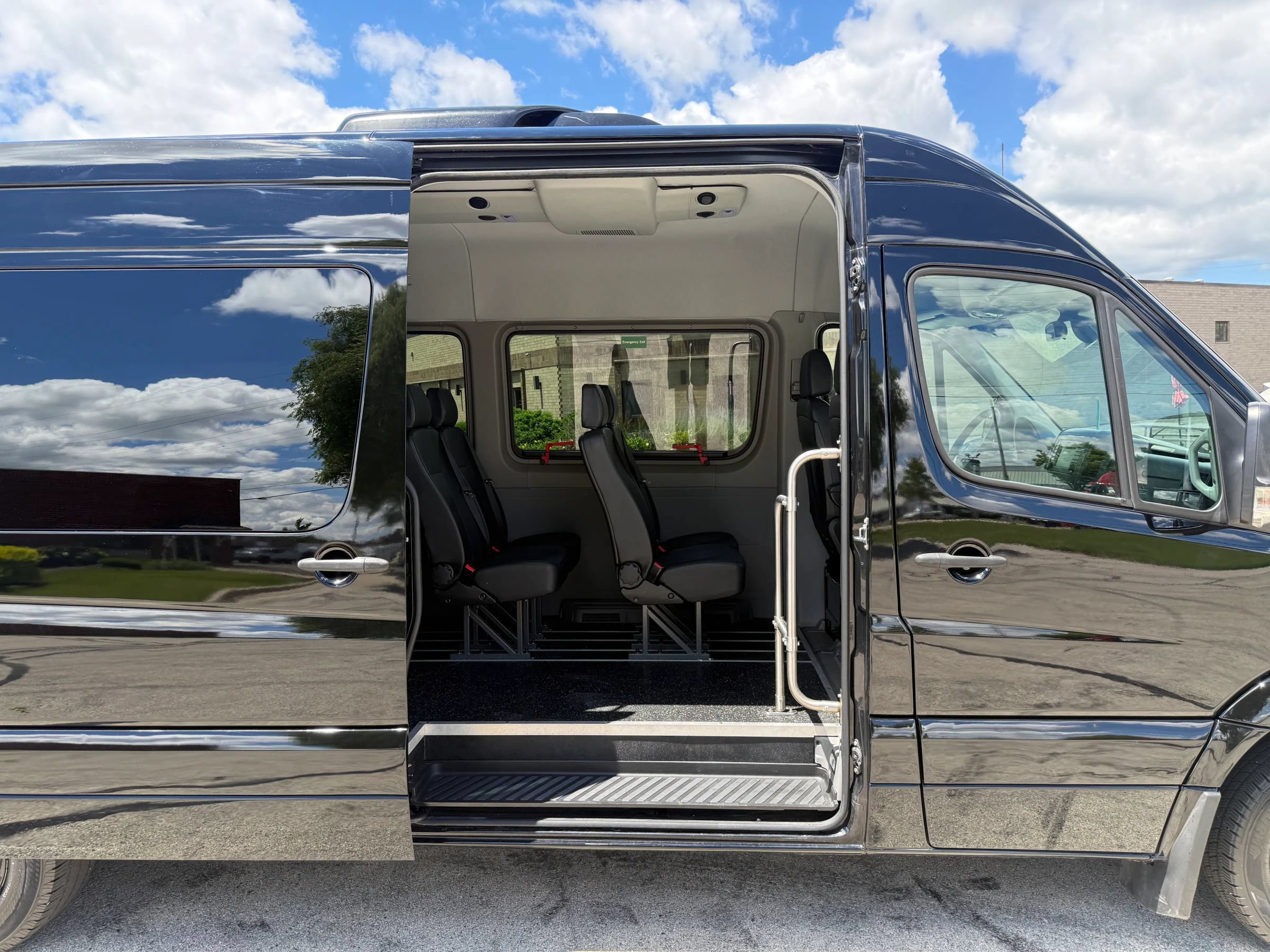 Used 2017 Mercedes-Benz Sprinter 3500 image 10