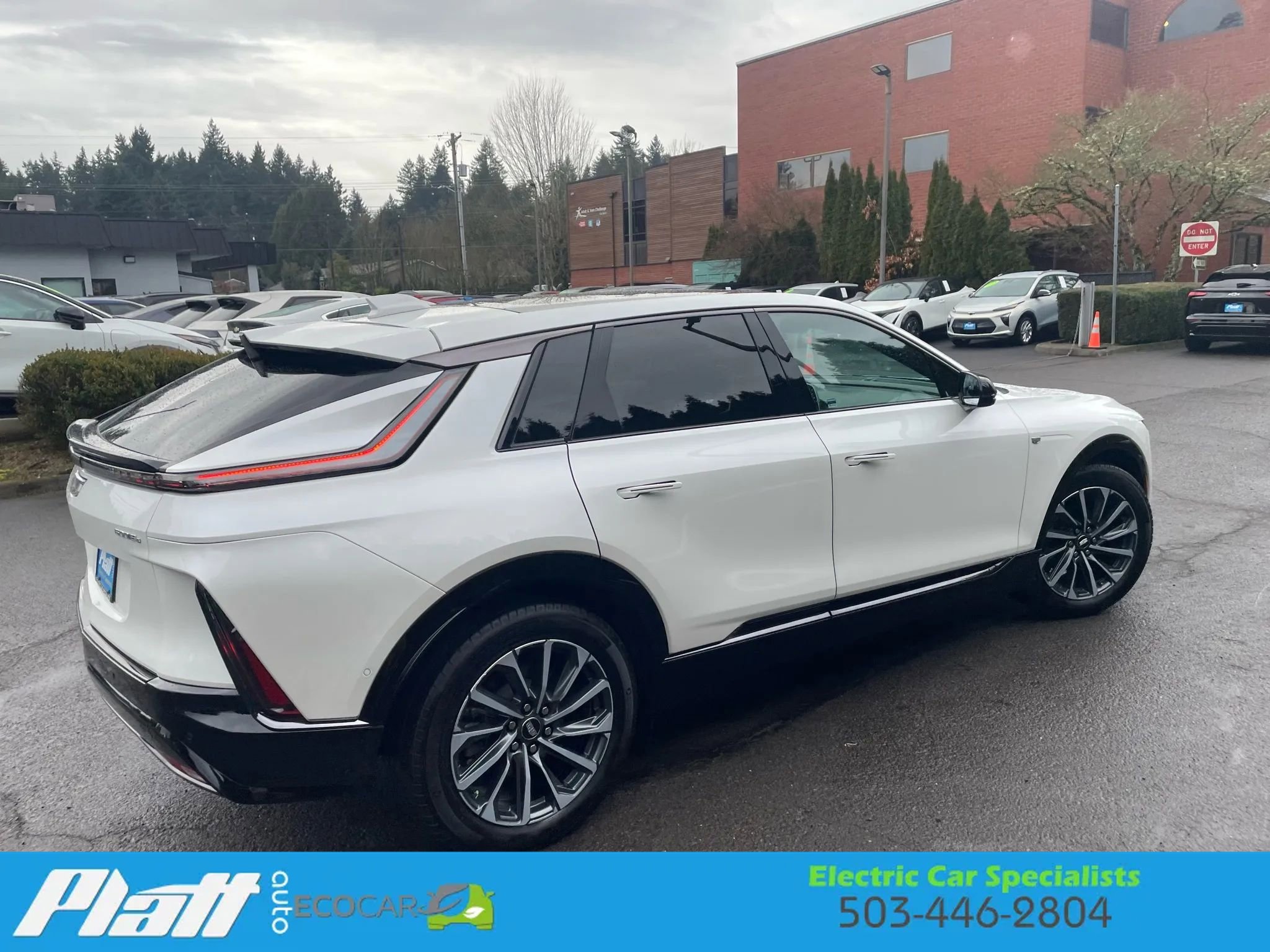 Used 2024 Cadillac Lyriq Sport image 14