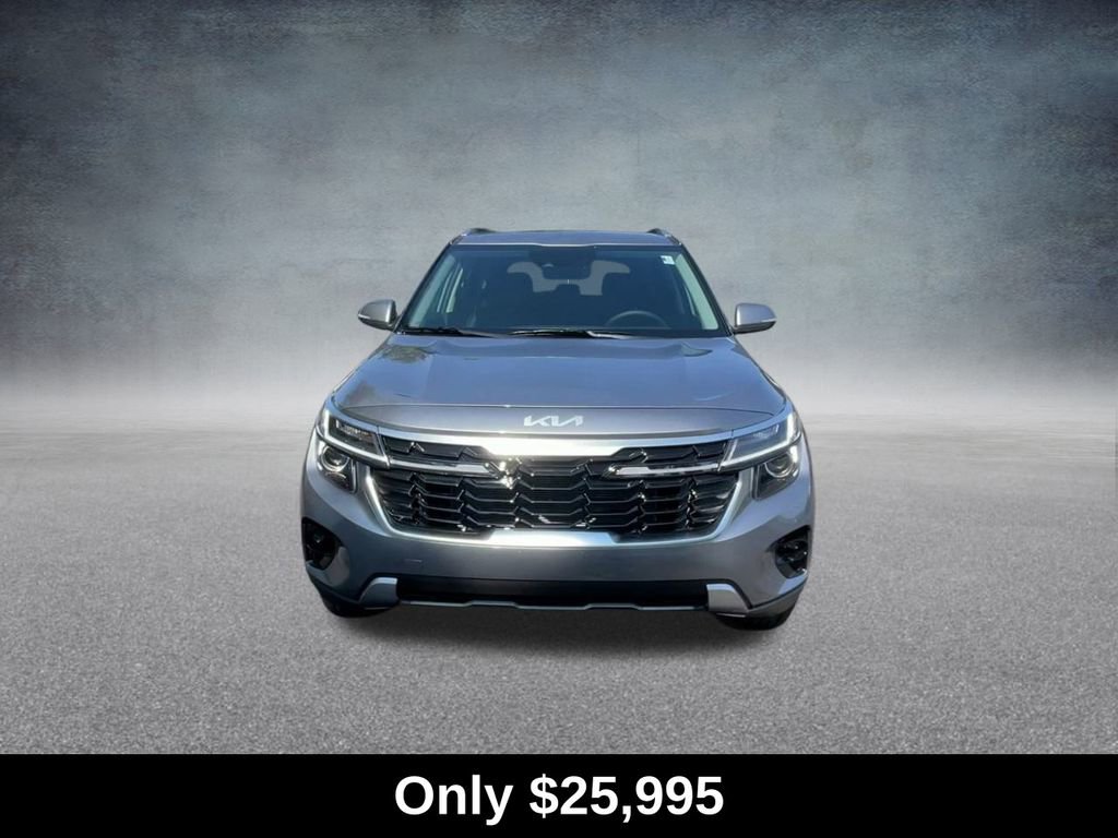 Used 2026 Kia Seltos EX FWD image 4