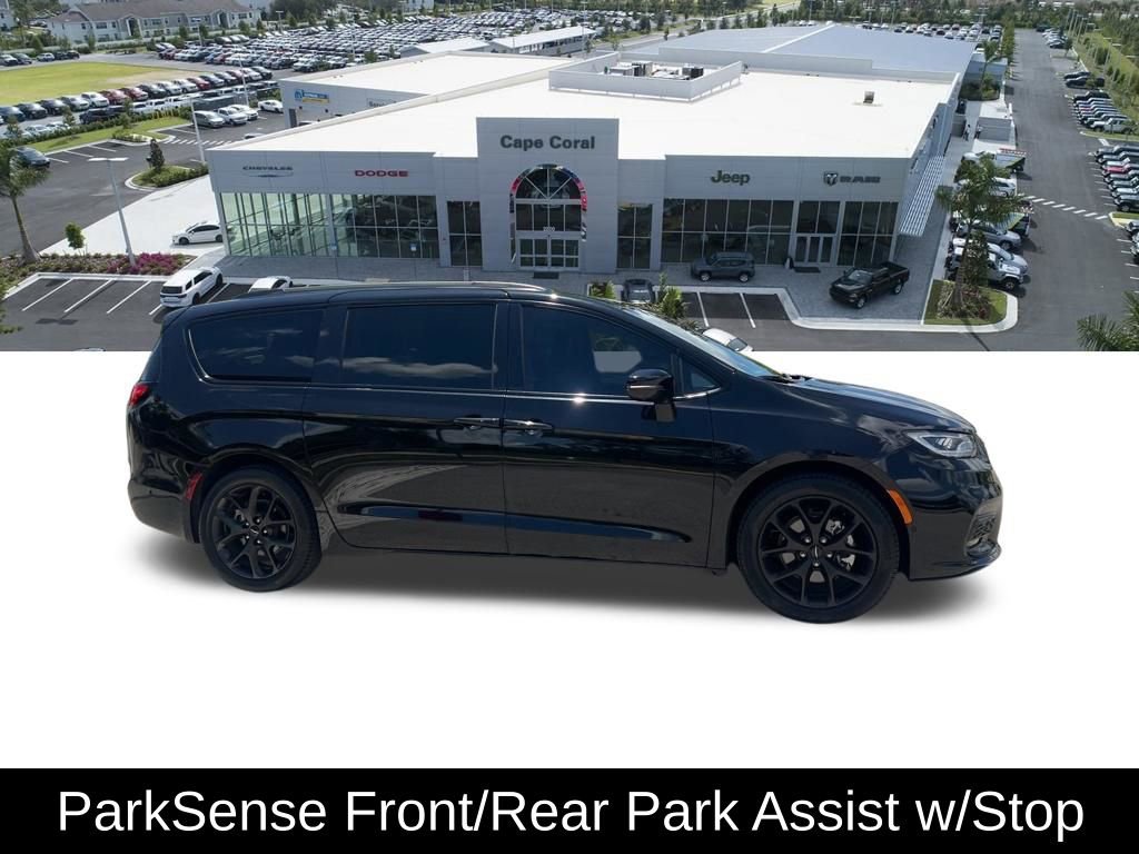 Used 2024 Chrysler Pacifica Touring-L w/ S Appearance Package FWD image 15