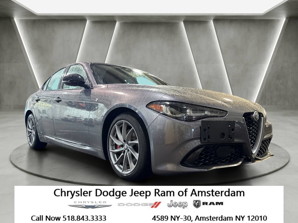 Used 2024 Alfa Romeo Giulia Ti RWD image 1
